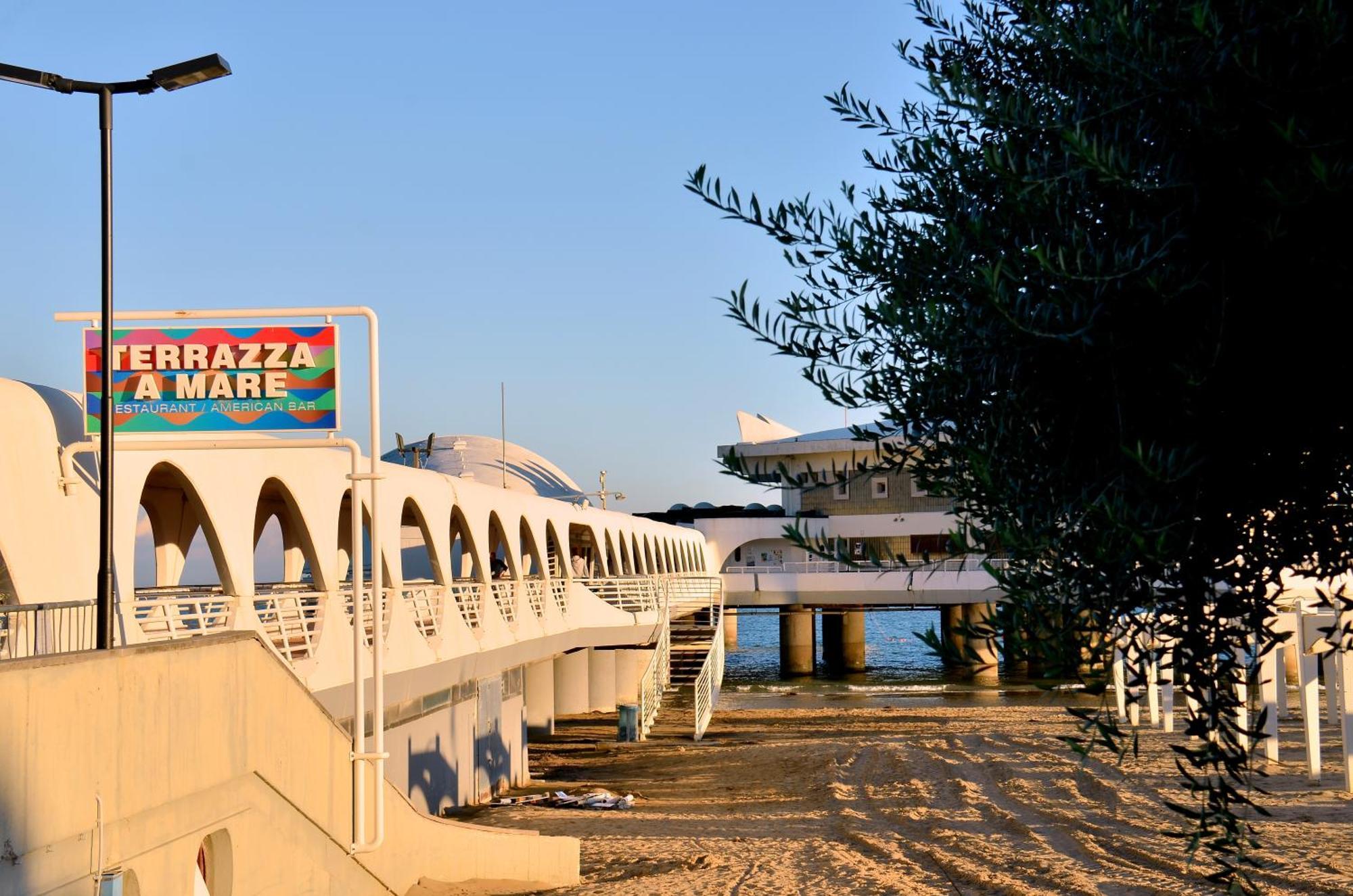 Hotel Etna Lignano Sabbiadoro Eksteriør billede