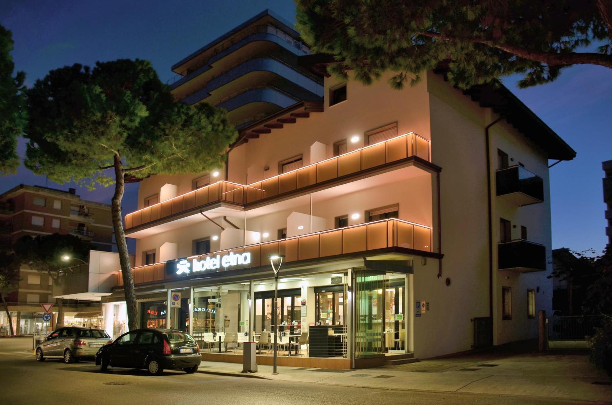 Hotel Etna Lignano Sabbiadoro Eksteriør billede
