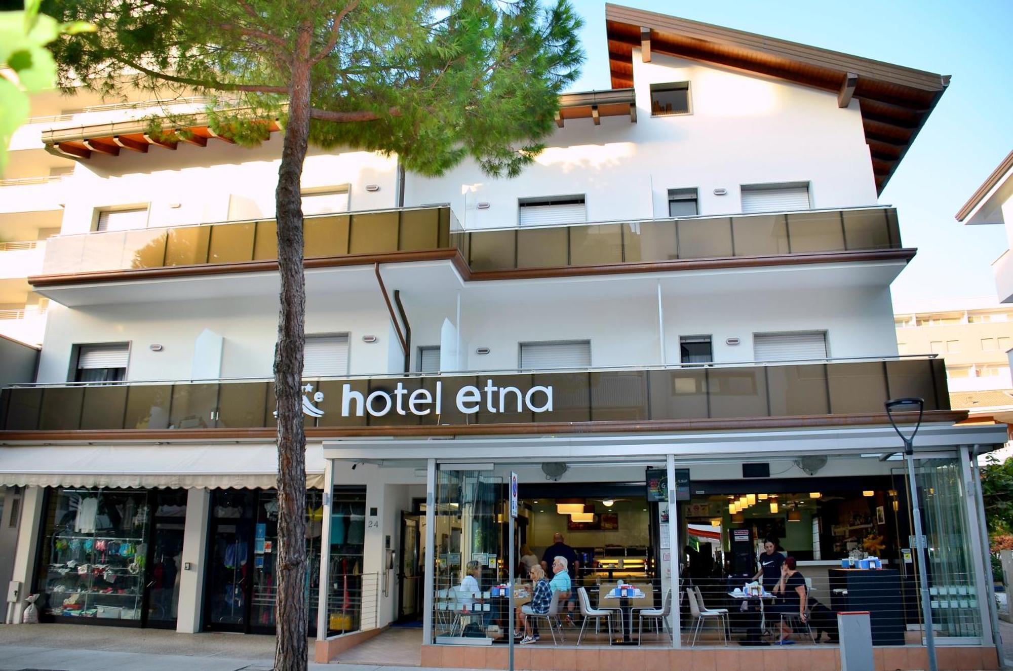 Hotel Etna Lignano Sabbiadoro Eksteriør billede