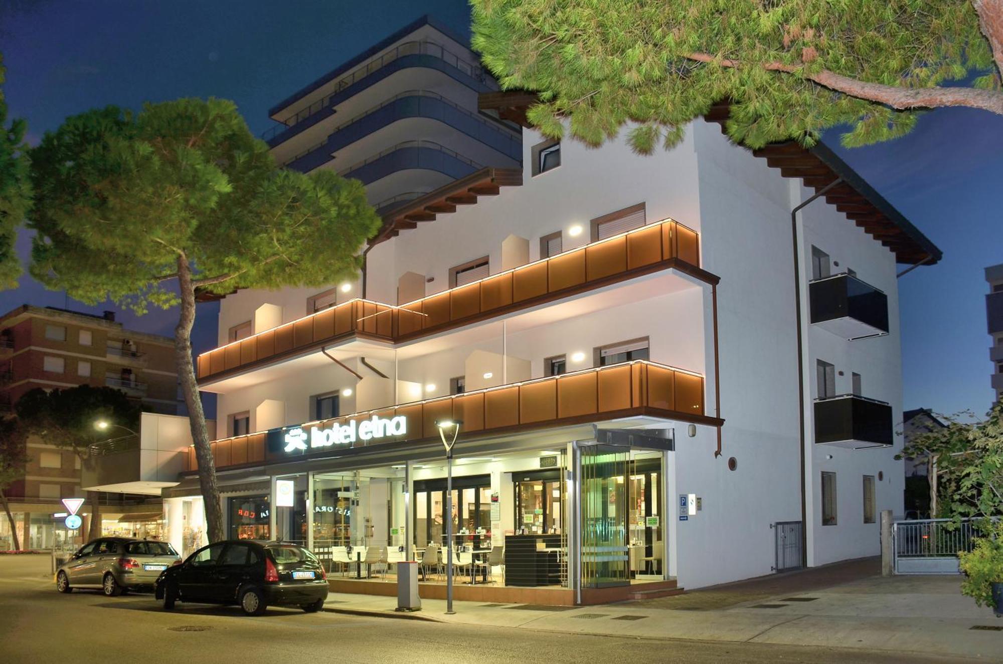 Hotel Etna Lignano Sabbiadoro Eksteriør billede