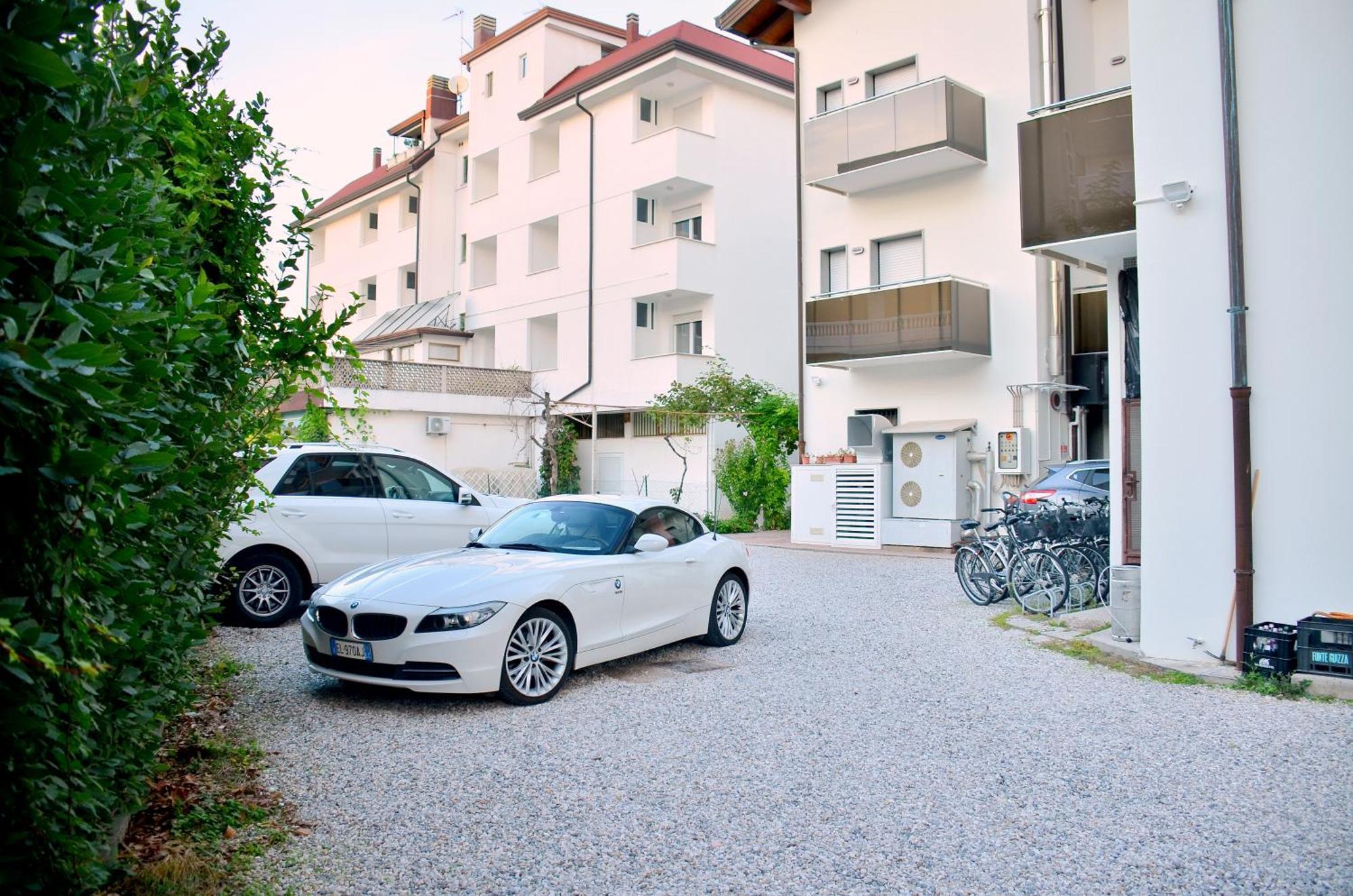 Hotel Etna Lignano Sabbiadoro Eksteriør billede