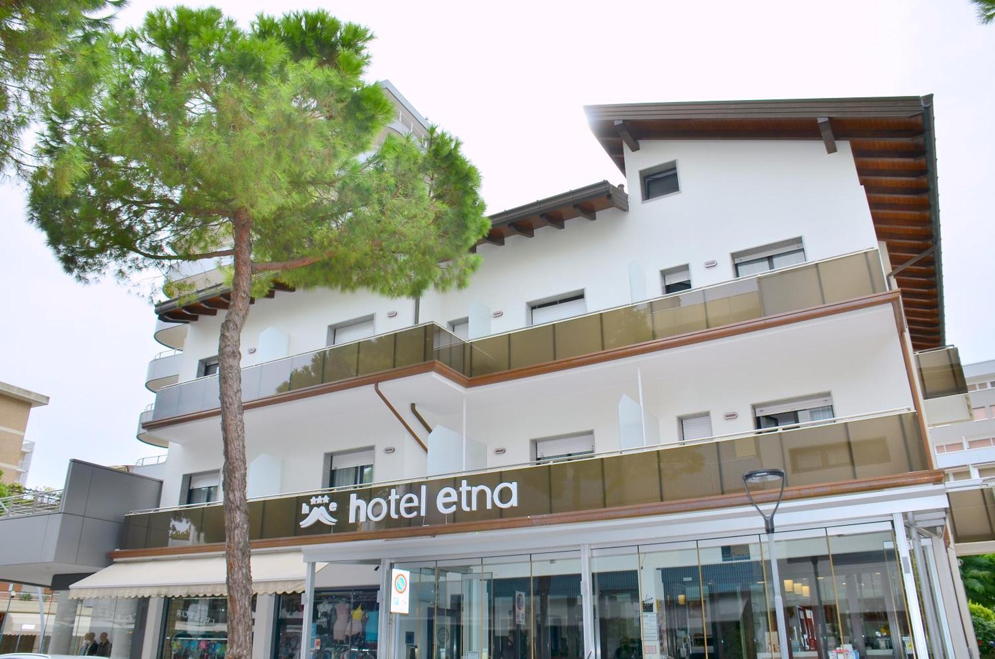 Hotel Etna Lignano Sabbiadoro Eksteriør billede