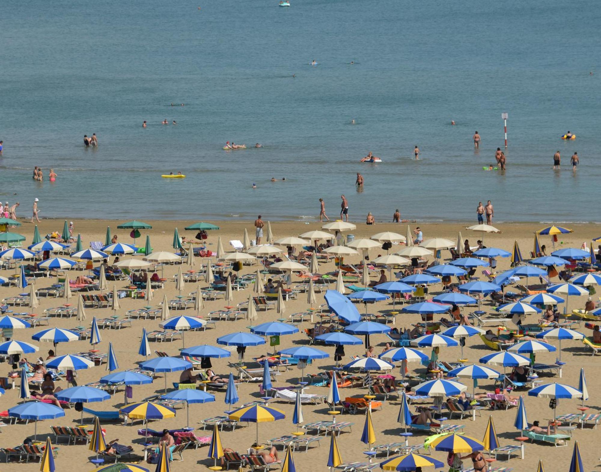 Hotel Etna Lignano Sabbiadoro Eksteriør billede
